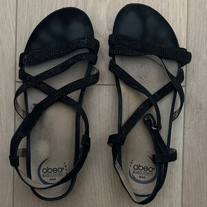 Abeo Women's Strappy Black Sandals